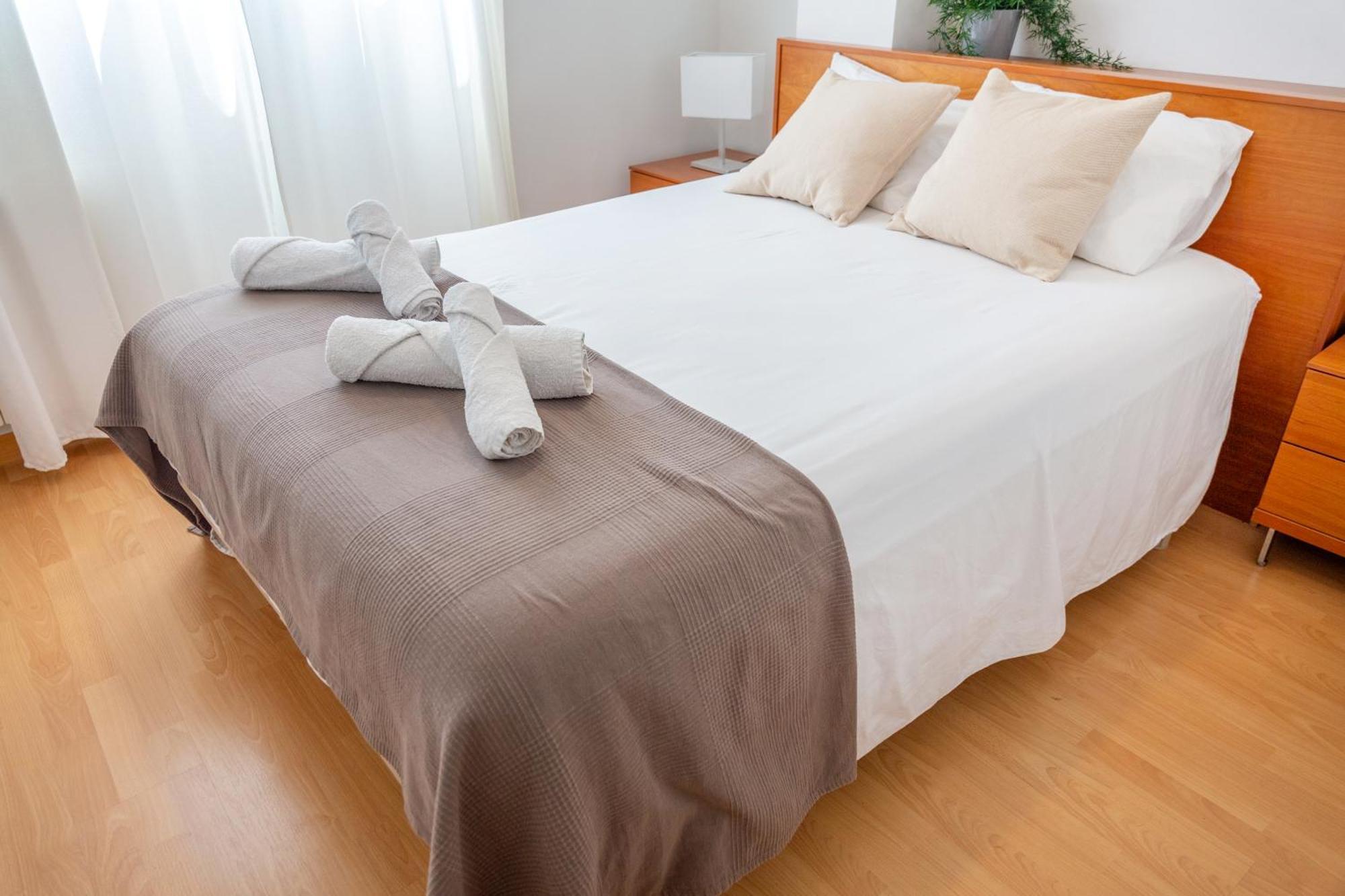 Luxotica Gardens Valencia Apartment Exterior foto